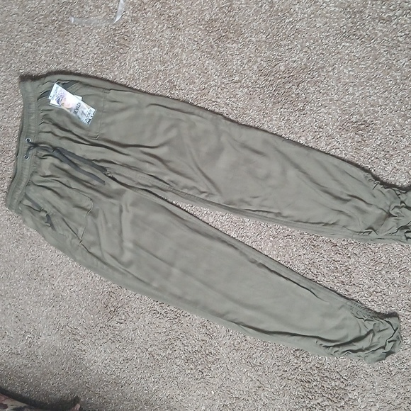 NWT Rewash Olive Green Jogger Pants Tilly Size Medium - Picture 2 of 16